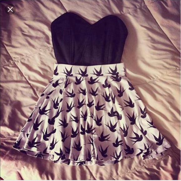 Dresses & Skirts - Skirt